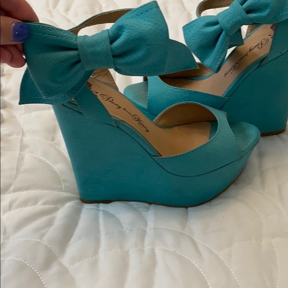Teal wedges with bow ankles - Picture 2 of 4